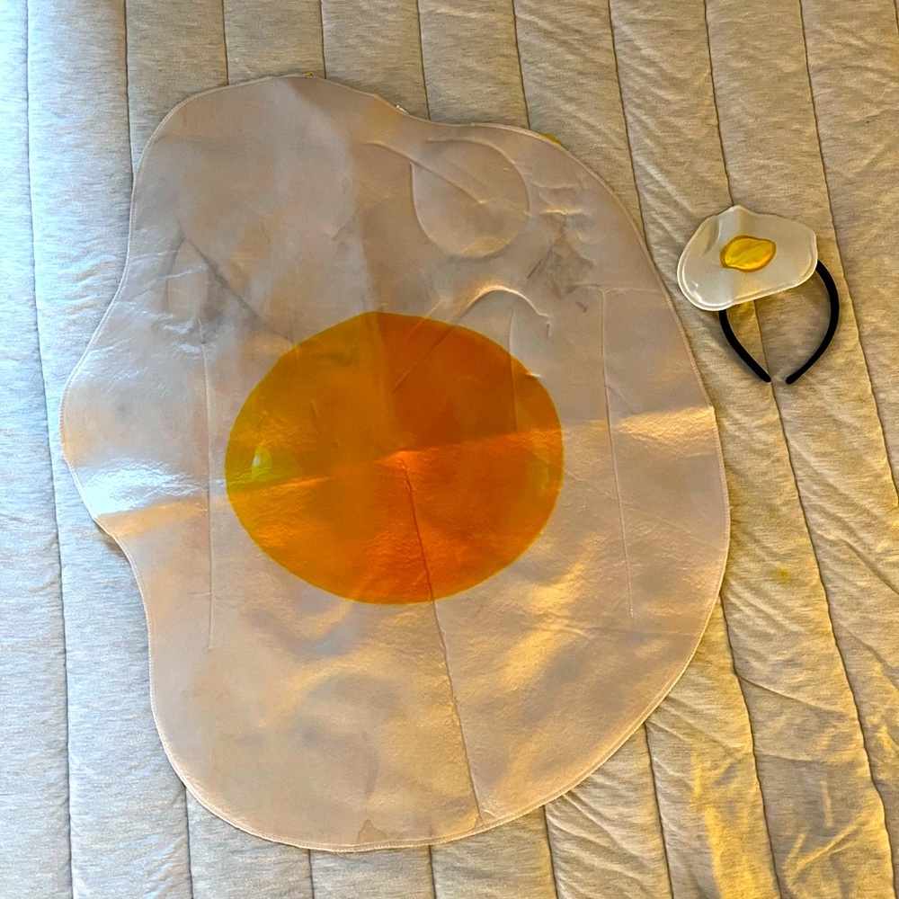 One Size Fits All Unisex Egg Costume